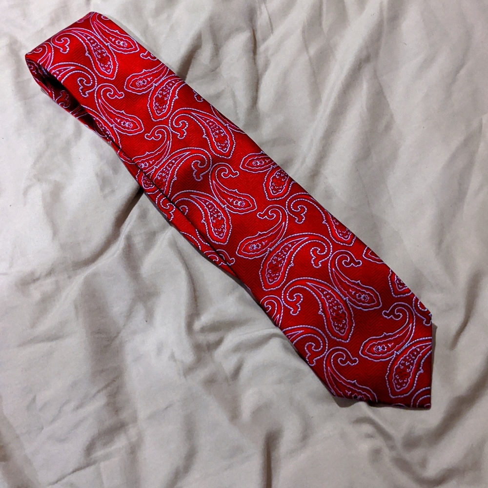 Red paisley tie